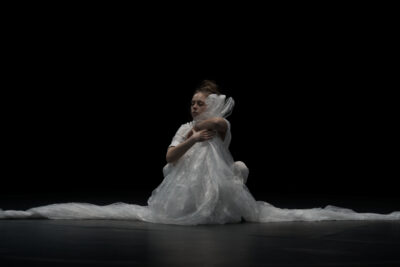 Danseuse dans Matki