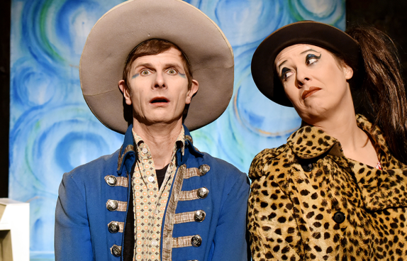 Die beiden Puppenspieler in Verkleidung