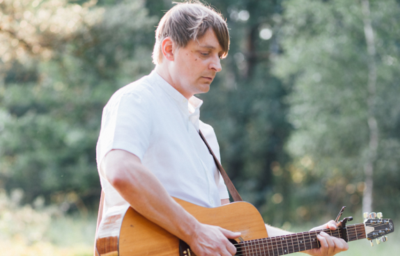 Timo Brandt an der Gitarre