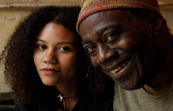 Das Vater-Tochter-Künstlerduo im Portrait.