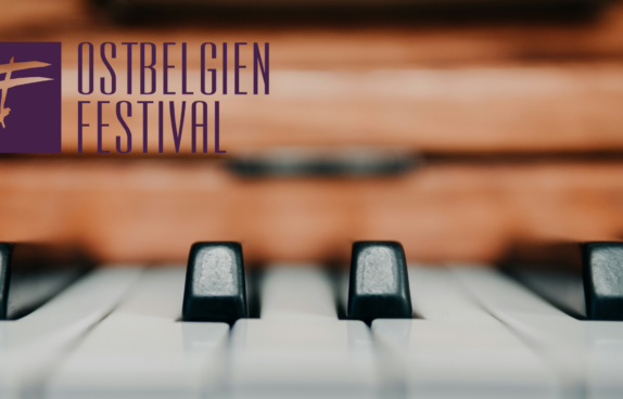 Klaviertasten nah herangezoomt