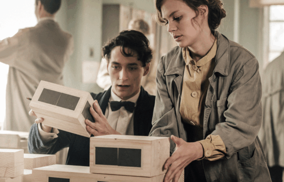 Titelbild Film Lotte am Bauhaus