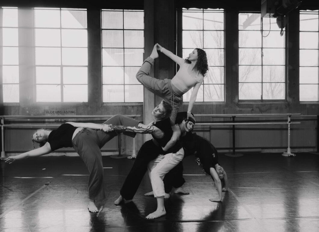 Foto zur Choreografie "NIF/Nothing is Free" von Luc Arnoldussen.